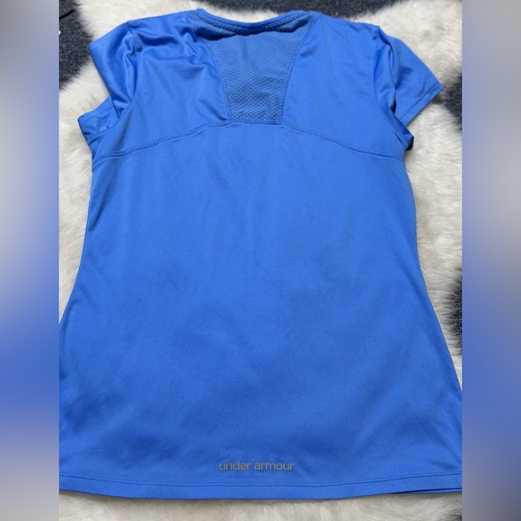 Bundle of 2 Under Armour Short Sleeve Athletic Tops - Picture 6 of 7